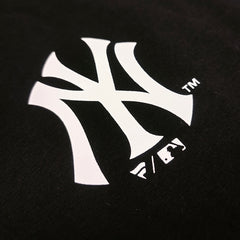 MLB Kaos lengan pendek original merek streetwear fashion dengan model super oversized (sangat longgar).ML-01